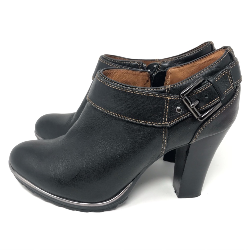Sofft Leather Willa Ankle Bootie, Black, S…